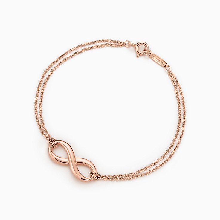 Nouveauté Bracelet Tiffany Infinity en or rose 18 carats. Medium.